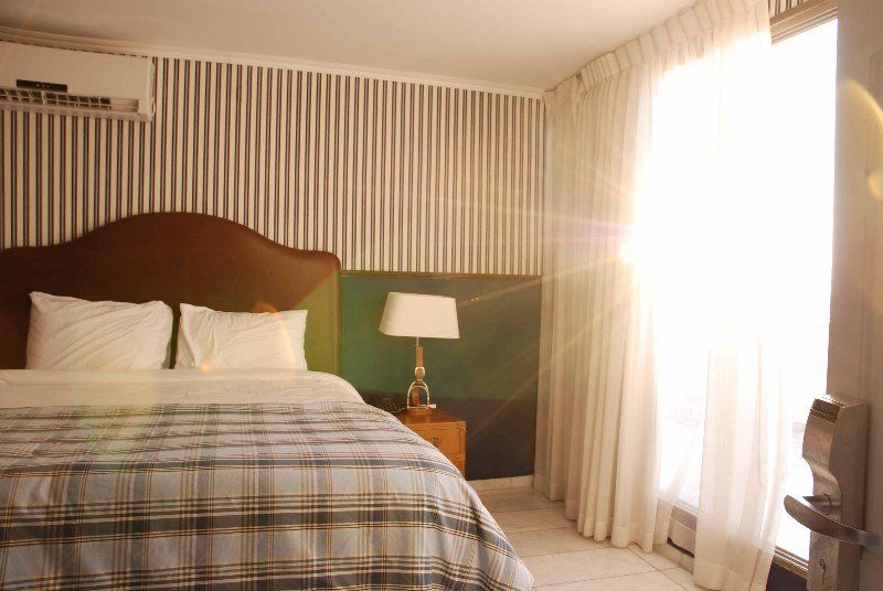 Dream Beach 98 Hotel And Spa Тель-Авив Экстерьер фото